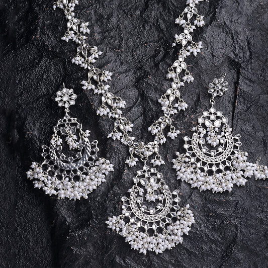 Karatcart Oxidised Silver White Tassel Kundan Rani Haar Necklace Setfor Women