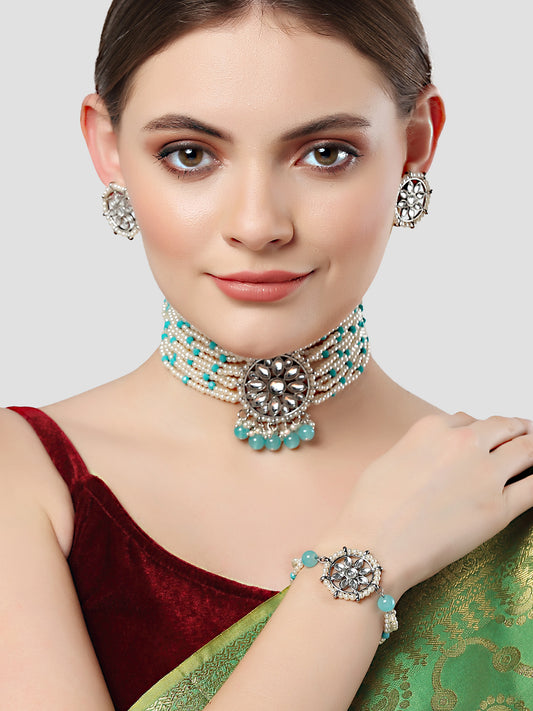 Karatcart Silver Plated Light Blue Beads and Pearl Beaded Kundan Choker Necklace Set with Bracelet