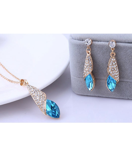 Trendy Gold Plated Blue Elegant Austrian Crystal Pendant Set