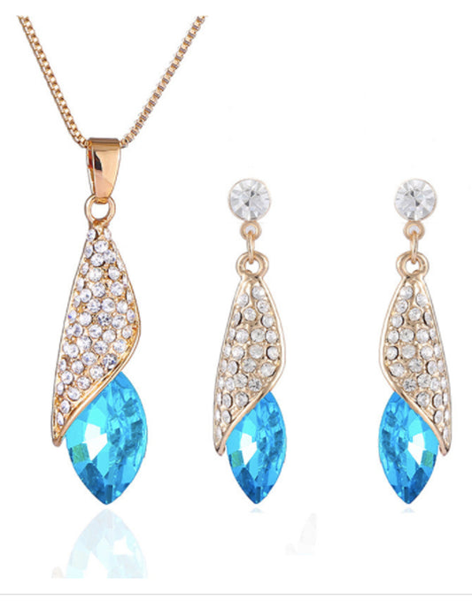 Trendy Gold Plated Blue Elegant Austrian Crystal Pendant Set