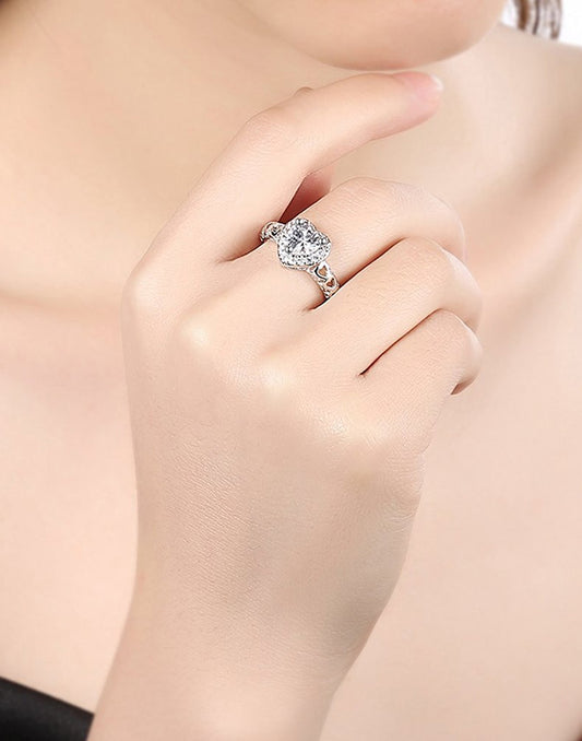 Platinum Plated Elegant Austrian Crystal Exclusive Royal Heart Ring