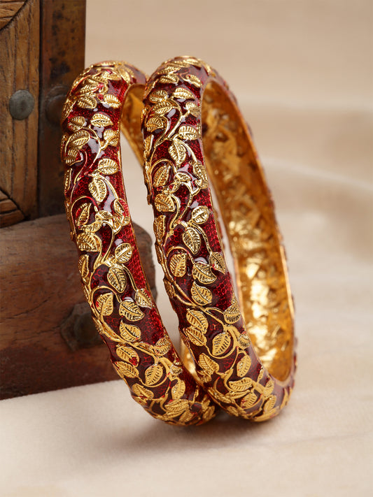 Karatcart Set of 2 Antique Red and Gold Plated Rajwadi Bangles for Women