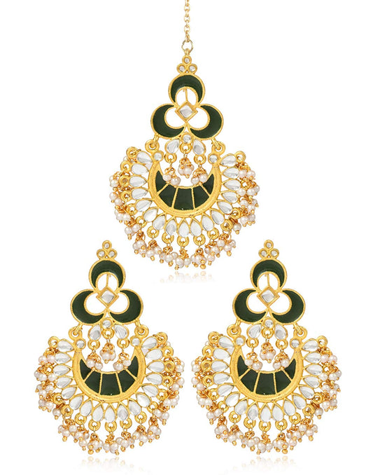 karatcart Fashion Gold Plated Antique Chandbali Hook Dangler Earrings with Maangtikka