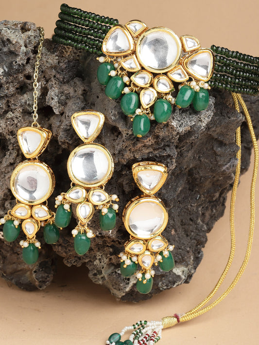 Karatcart Green Gold Plated Crystal and Polki Kundan Choker Necklace Set